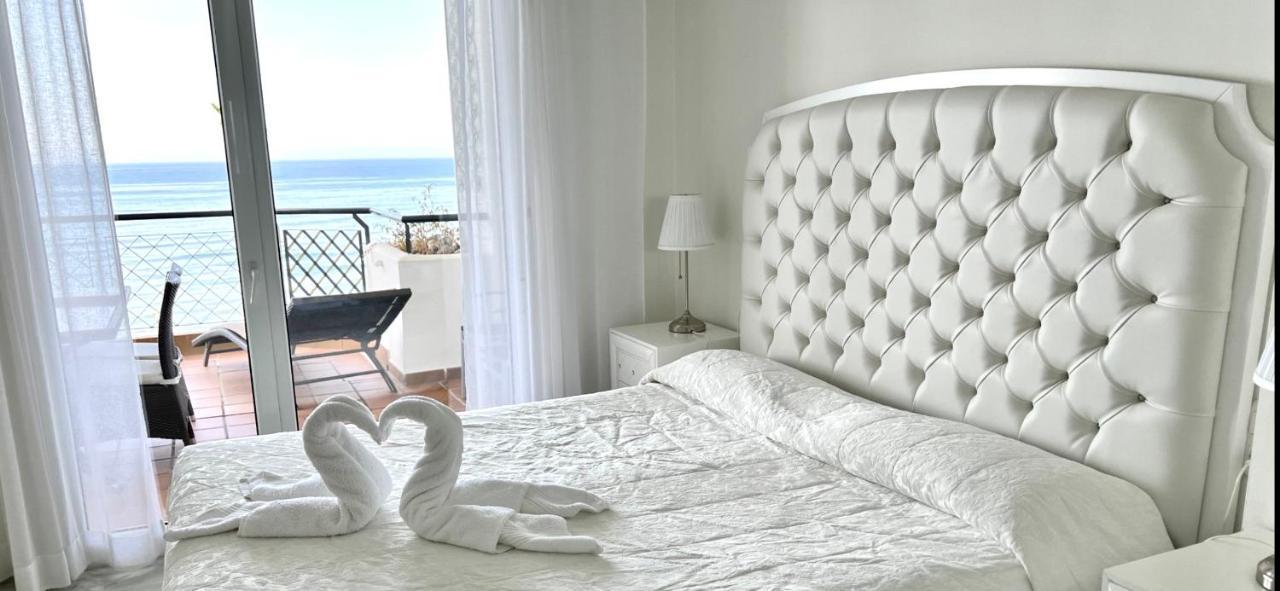 Mi Capricho B16 Beachfront Apartment ลากาลาเดมิฮาส ภายนอก รูปภาพ