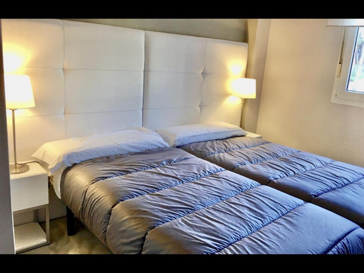 Mi Capricho B16 Beachfront Apartment ลากาลาเดมิฮาส ภายนอก รูปภาพ