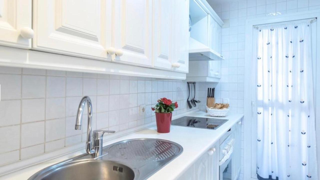 Mi Capricho B16 Beachfront Apartment ลากาลาเดมิฮาส ภายนอก รูปภาพ