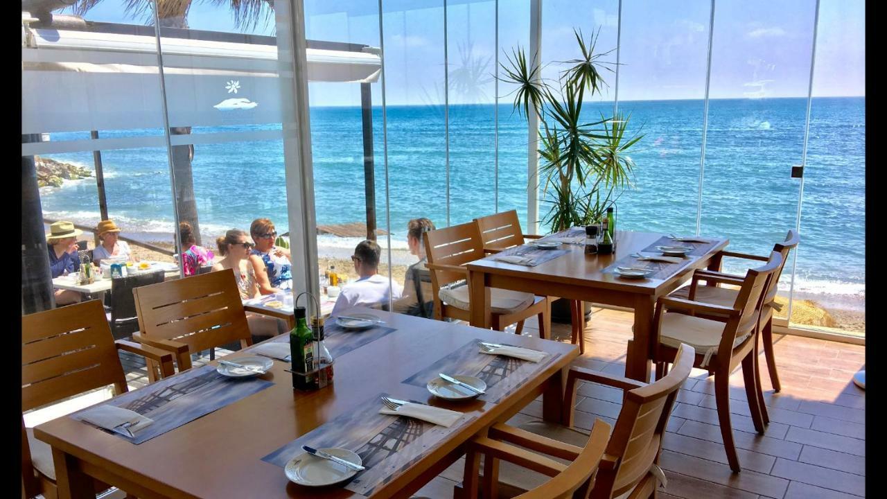 Mi Capricho B16 Beachfront Apartment ลากาลาเดมิฮาส ภายนอก รูปภาพ