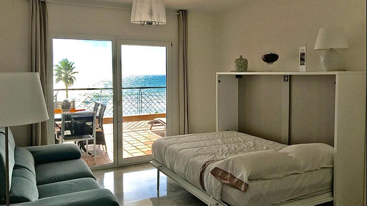 Mi Capricho B16 Beachfront Apartment ลากาลาเดมิฮาส ภายนอก รูปภาพ